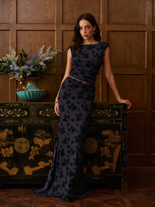 COMMENSE Skirt Sets|Long Sleeve Sets^Backless Velvet-Floral Pleated Skirt Set Black