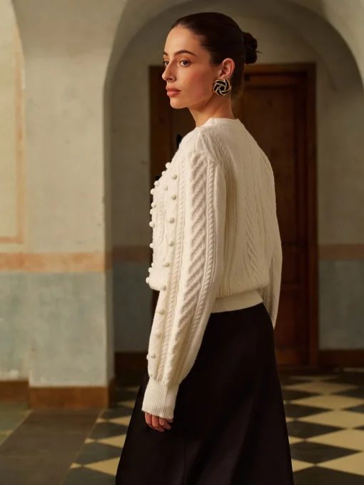 COMMENSE Knitwear|Tops^Bow Front Knit Ball-Decor Sweater White