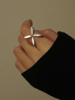 COMMENSE Rings & Bracelets|Accessories^Criss Cross Four-Leaf Open Ring Silver