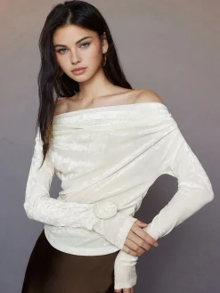 COMMENSE T-shirts^3D Flower Off-Shoulder Jersey Top White