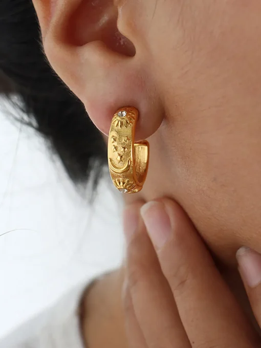 COMMENSE Earrings|Accessories^Embossed Pattern Zircon Hoop Earrings Gold