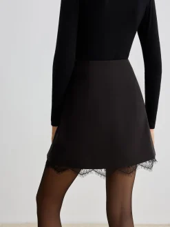 COMMENSE Skirts|Bottoms^Lace Trim Metal-Flower Zipper Skirt Black