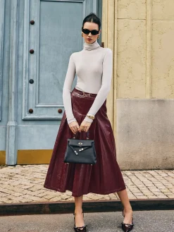 COMMENSE Skirts|Bottoms^Metal-Detail Pleated Faux Leather Skirt Burgundy