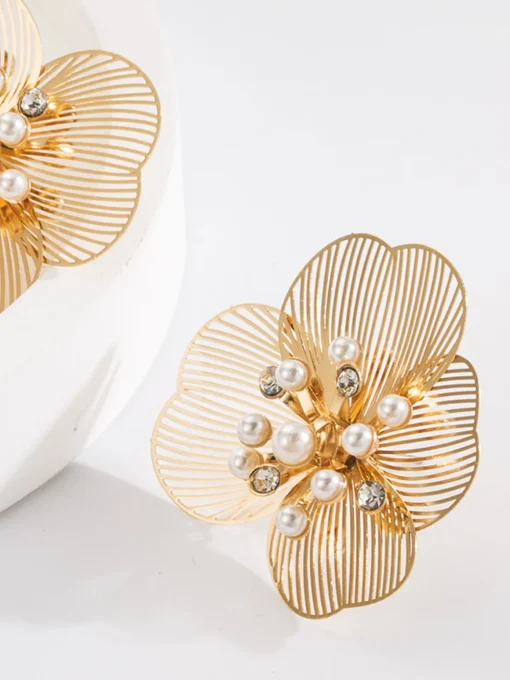 COMMENSE Earrings|Accessories^Pearl Etched Flower Earrings Gold