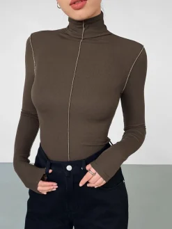 COMMENSE T-shirts|Knitwear^Slinky Turtleneck Contrast Trim Ribbed Knit Shirt Brown