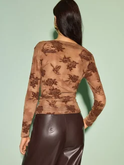 COMMENSE Tops^Straight Neck Velvet Floral T-Shirt Brown