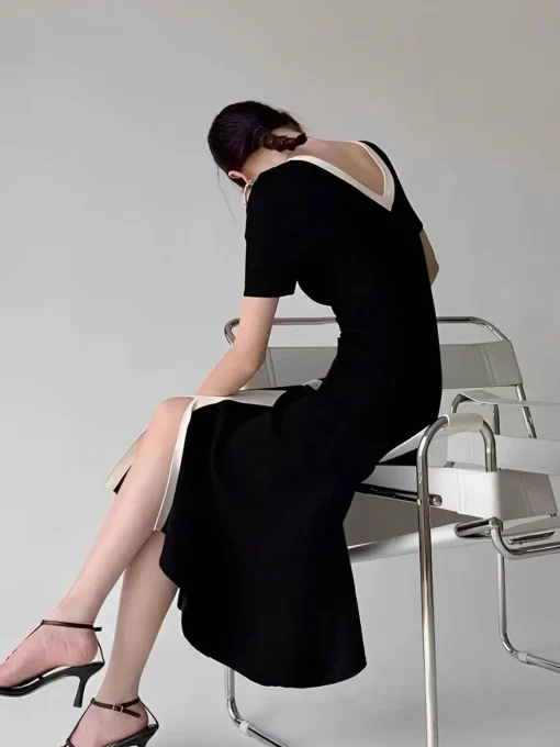 COMMENSE Black Dresses|Sweater Dresses^Two Tone V-Neck Knit Slit Midi Dress Black