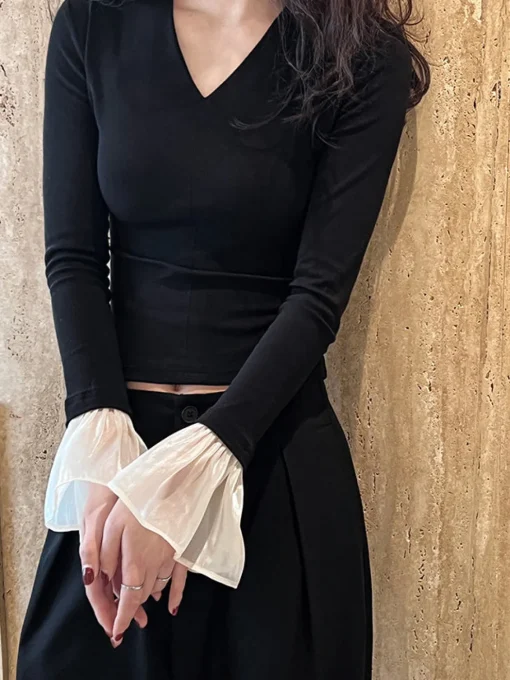 COMMENSE Blouses & Shirts|Tops^V-Neck Contrast Ruffle-Cuff Blouse Black