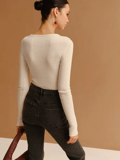 COMMENSE Tops^V-Neck 3D Flower Pleated Slim Blouse Off-White